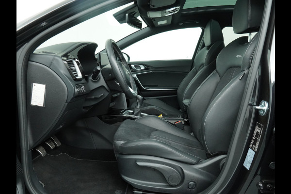 Kia Ceed Sportswagon 1.5 T-GDi GT-Line - Apple/Android Carplay - Navigatie - Stoel/Stuurverwarming - Lichtmetalen Velgen 17" - Fabrieksgarantie Tot 2031 Kia Ceed Sportswagon 1.5 T-GDi GT-Line - Apple/Android Carplay - Navigatie - Stoel/Stuurverwarming - Lichtmetalen Velgen 17" - Fabrieksgarantie Tot 2031