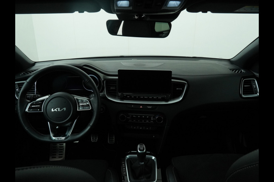 Kia Ceed Sportswagon 1.5 T-GDi GT-Line - Apple/Android Carplay - Navigatie - Stoel/Stuurverwarming - Lichtmetalen Velgen 17" - Fabrieksgarantie Tot 2031 Kia Ceed Sportswagon 1.5 T-GDi GT-Line - Apple/Android Carplay - Navigatie - Stoel/Stuurverwarming - Lichtmetalen Velgen 17" - Fabrieksgarantie Tot 2031