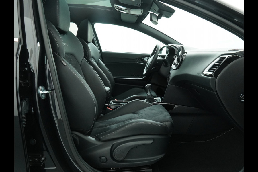 Kia Ceed Sportswagon 1.5 T-GDi GT-Line - Apple/Android Carplay - Navigatie - Stoel/Stuurverwarming - Lichtmetalen Velgen 17" - Fabrieksgarantie Tot 2031 Kia Ceed Sportswagon 1.5 T-GDi GT-Line - Apple/Android Carplay - Navigatie - Stoel/Stuurverwarming - Lichtmetalen Velgen 17" - Fabrieksgarantie Tot 2031