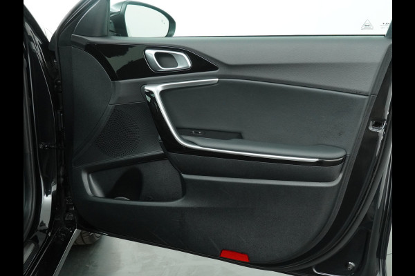 Kia Ceed Sportswagon 1.5 T-GDi GT-Line - Apple/Android Carplay - Navigatie - Stoel/Stuurverwarming - Lichtmetalen Velgen 17" - Fabrieksgarantie Tot 2031 Kia Ceed Sportswagon 1.5 T-GDi GT-Line - Apple/Android Carplay - Navigatie - Stoel/Stuurverwarming - Lichtmetalen Velgen 17" - Fabrieksgarantie Tot 2031