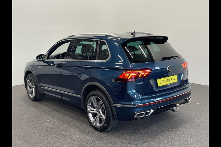Volkswagen Tiguan 1.4 TSI eHybrid 245pk DSG R-Line Platinum Panoramadak Trekhaak Navigatie Apple Carplay/Android Auto Camera Parkeersensoren Adaptive Cruise Control Matrix Ledverlichting Stoel- en stuurverwarming Climate Control