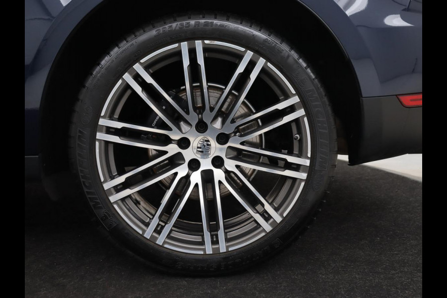 Porsche Macan 2.0 | GTS Pack | Panoramadak | Bose | Carplay | Camera | 18 voudige sportstoelen | Stoelverwarming | Trekhaak | Navigatie | Leder | Memory | DAB+ | 21'' Turbo velgen Porsche Macan 2.0 | GTS Pack | Panoramadak | Bose | Carplay | Camera | 18 voudige sportstoelen | Stoelverwarming | Trekhaak | Navigatie | Leder | Memory | DAB+ | 21'' Turbo velgen