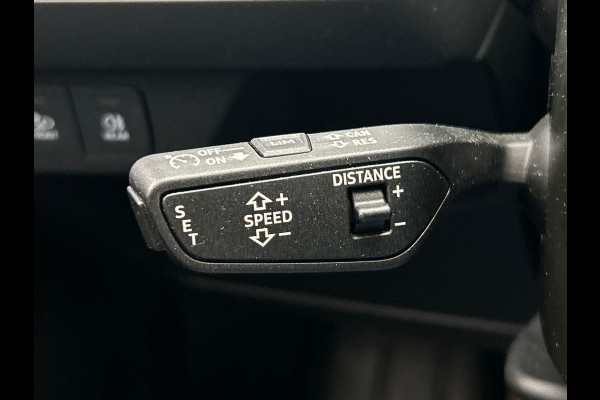Audi Q4 e-tron 35 Launch edition Advanced Plus 55 kWh SOH 93% * Origineel Nederlands * Pano/dak Camera Adaptive cruise