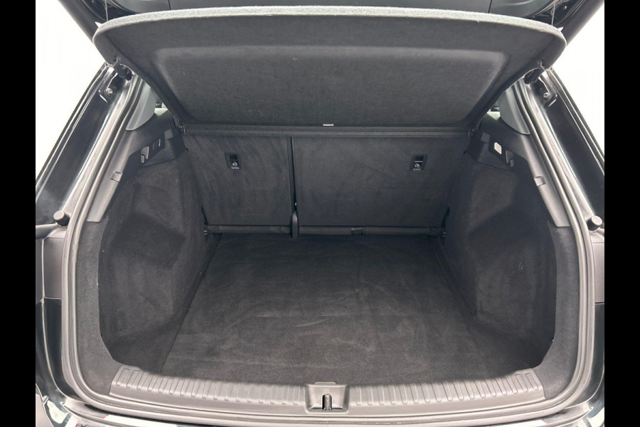 Audi Q4 e-tron 35 Launch edition Advanced Plus 55 kWh SOH 93% * Origineel Nederlands * Pano/dak Camera Adaptive cruise