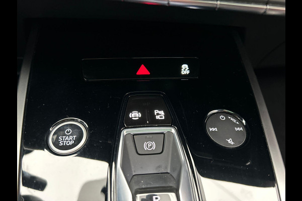 Audi Q4 e-tron 35 Launch edition Advanced Plus 55 kWh SOH 93% * Origineel Nederlands * Pano/dak Camera Adaptive cruise