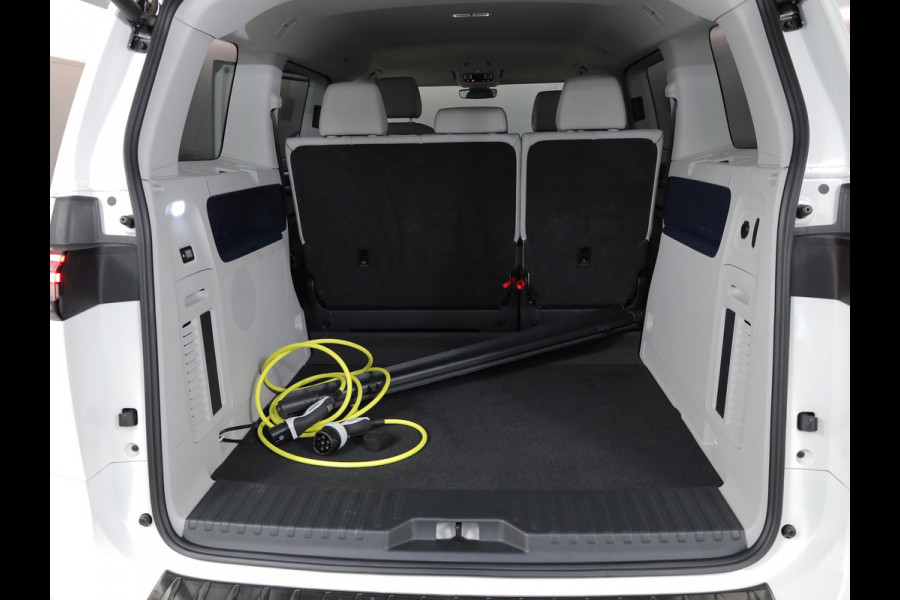 Volkswagen ID. Buzz Pro 77kWh 204PK | "Art Velours" bekleding | Elektrische trekhaak | Elektrische schuifdeuren | Matrix koplampen | Keyless entry | 360 graden camera | Volkswagen ID. Buzz Pro 77kWh 204PK | "Art Velours" bekleding | Elektrische trekhaak | Elektrische schuifdeuren | Matrix koplampen | Keyless entry | 360 graden camera |