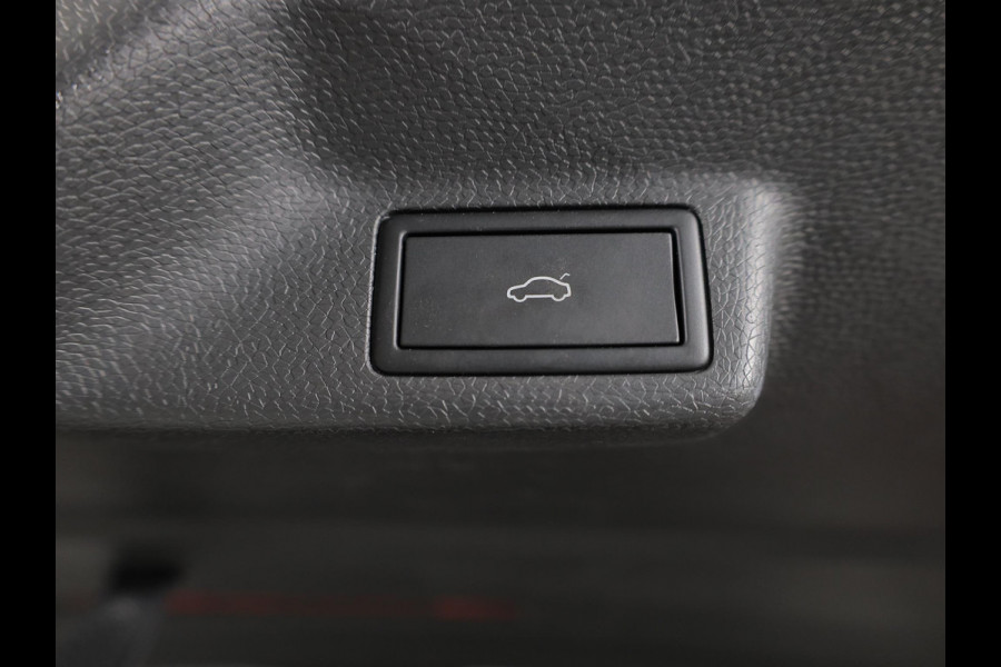 Volkswagen ID. Buzz Pro 77kWh 204PK | "Art Velours" bekleding | Elektrische trekhaak | Elektrische schuifdeuren | Matrix koplampen | Keyless entry | 360 graden camera | Volkswagen ID. Buzz Pro 77kWh 204PK | "Art Velours" bekleding | Elektrische trekhaak | Elektrische schuifdeuren | Matrix koplampen | Keyless entry | 360 graden camera |