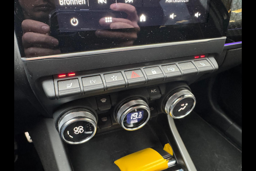 Renault Arkana 1.6 E-Tech Hybrid 145 R.S. Line Elektr verst voorstoel / Stoel & stuurwiel verw. / Groot navi