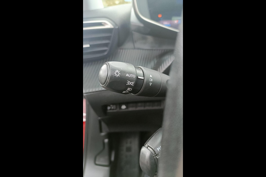 Peugeot 2008 1.2 PureTech Allure Peugeot 2008 1.2 PureTech Allure