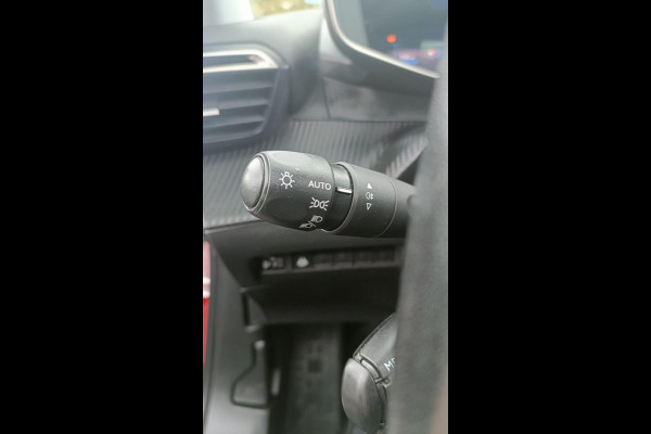 Peugeot 2008 1.2 PureTech Allure Peugeot 2008 1.2 PureTech Allure