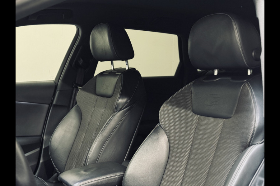 Audi A4 Avant 1.4 TFSI Sport 2x S-Line | 19" | Keyless | Elektr.Klep Audi A4 Avant 1.4 TFSI Sport 2x S-Line | 19" | Keyless | Elektr.Klep