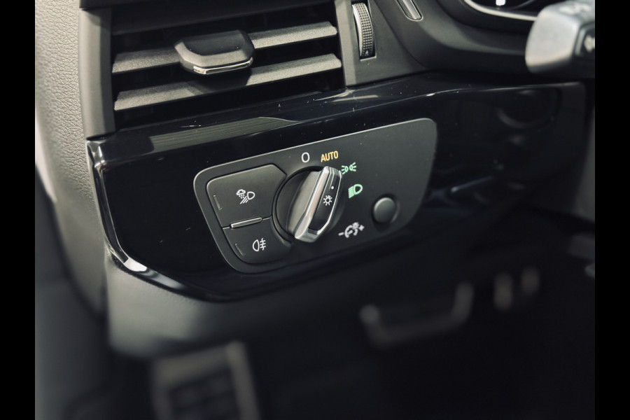 Audi A4 Avant 1.4 TFSI Sport 2x S-Line | 19" | Keyless | Elektr.Klep Audi A4 Avant 1.4 TFSI Sport 2x S-Line | 19" | Keyless | Elektr.Klep