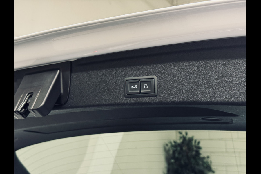 Audi A4 Avant 1.4 TFSI Sport 2x S-Line | 19" | Keyless | Elektr.Klep Audi A4 Avant 1.4 TFSI Sport 2x S-Line | 19" | Keyless | Elektr.Klep