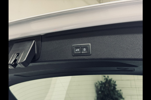 Audi A4 Avant 1.4 TFSI Sport 2x S-Line | 19" | Keyless | Elektr.Klep Audi A4 Avant 1.4 TFSI Sport 2x S-Line | 19" | Keyless | Elektr.Klep