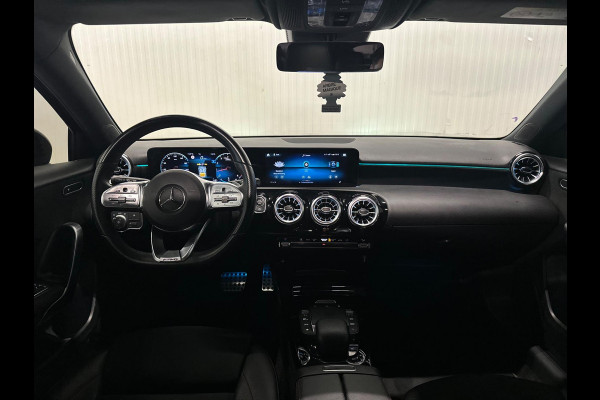 Mercedes-Benz A-Klasse 200 AMG Line | PANO | NIGHT | CAMERA | AMBIANCE Mercedes-Benz A-Klasse 200 AMG Line | PANO | NIGHT | CAMERA | AMBIANCE