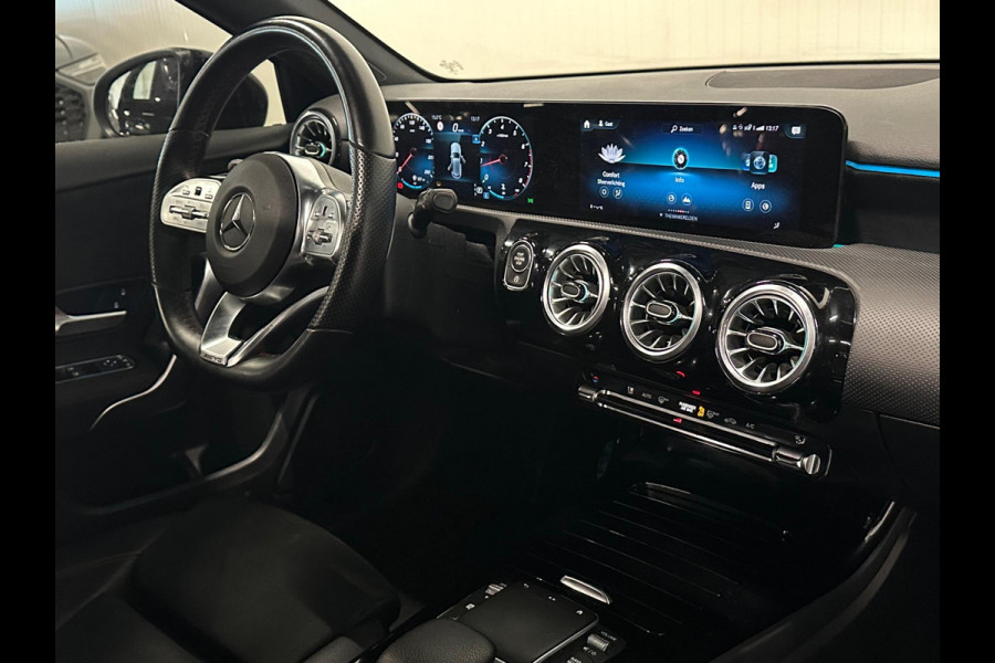 Mercedes-Benz A-Klasse 200 AMG Line | PANO | NIGHT | CAMERA | AMBIANCE Mercedes-Benz A-Klasse 200 AMG Line | PANO | NIGHT | CAMERA | AMBIANCE