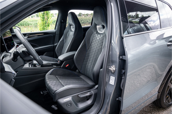 Volkswagen Tiguan 1.5 eHybrid 272pk R-Line Edition ** HUD ** Trekhaak ** 360 camera ** Massage Blackstyle ** Volkswagen Tiguan 1.5 eHybrid 272pk R-Line Edition ** HUD ** Trekhaak ** 360 camera ** Massage Blackstyle **