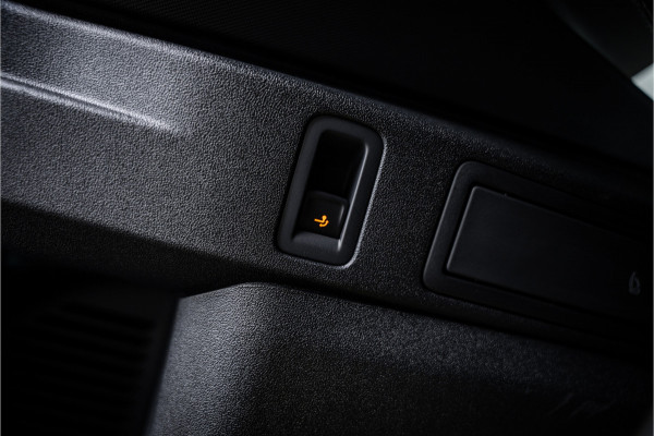 Volkswagen Tiguan 1.5 eHybrid 272pk R-Line Edition ** HUD ** Trekhaak ** 360 camera ** Massage Blackstyle ** Volkswagen Tiguan 1.5 eHybrid 272pk R-Line Edition ** HUD ** Trekhaak ** 360 camera ** Massage Blackstyle **