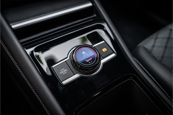 Volkswagen Tiguan 1.5 eHybrid 272pk R-Line Edition ** HUD ** Trekhaak ** 360 camera ** Massage Blackstyle ** Volkswagen Tiguan 1.5 eHybrid 272pk R-Line Edition ** HUD ** Trekhaak ** 360 camera ** Massage Blackstyle **