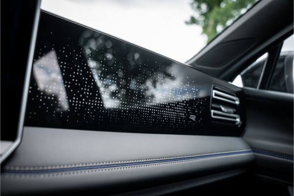 Volkswagen Tiguan 1.5 eHybrid 272pk R-Line Edition ** HUD ** Trekhaak ** 360 camera ** Massage Blackstyle ** Volkswagen Tiguan 1.5 eHybrid 272pk R-Line Edition ** HUD ** Trekhaak ** 360 camera ** Massage Blackstyle **