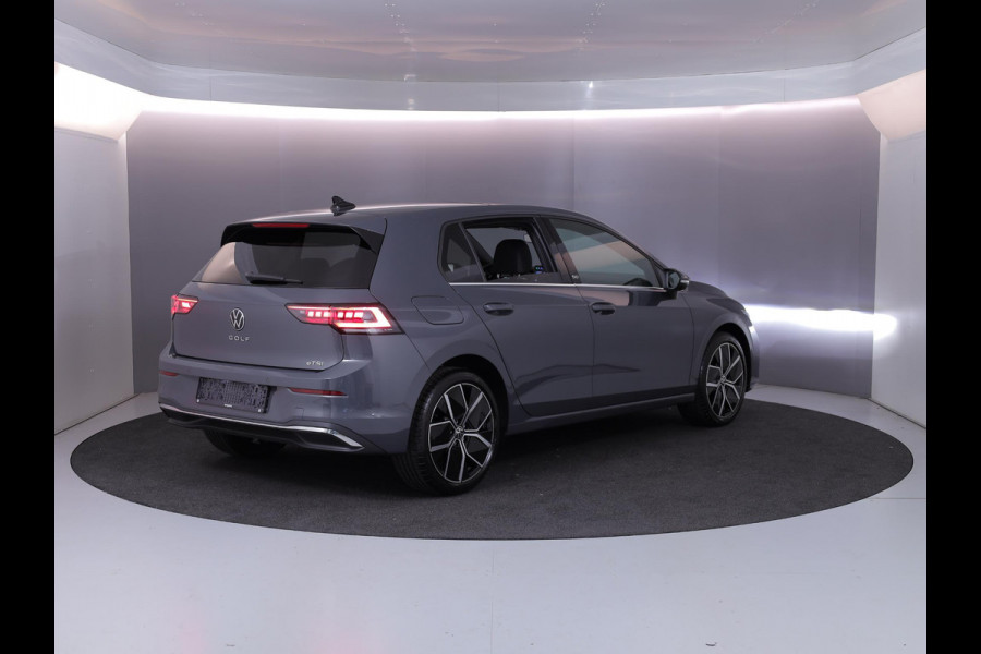 Volkswagen Golf 1.5 eTSI 50 Jahre Edition 150 pk Automaat (DSG) | Navigatie | Panoramadak | Parkeersensoren | Achteruitrijcamera | Matrix LED koplampen | Stoelverwarming | Volkswagen Golf 1.5 eTSI 50 Jahre Edition 150 pk Automaat (DSG) | Navigatie | Panoramadak | Parkeersensoren | Achteruitrijcamera | Matrix LED koplampen | Stoelverwarming |