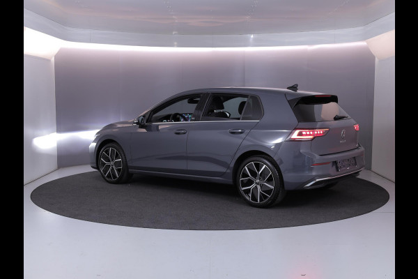 Volkswagen Golf 1.5 eTSI 50 Jahre Edition 150 pk Automaat (DSG) | Navigatie | Panoramadak | Parkeersensoren | Achteruitrijcamera | Matrix LED koplampen | Stoelverwarming | Volkswagen Golf 1.5 eTSI 50 Jahre Edition 150 pk Automaat (DSG) | Navigatie | Panoramadak | Parkeersensoren | Achteruitrijcamera | Matrix LED koplampen | Stoelverwarming |