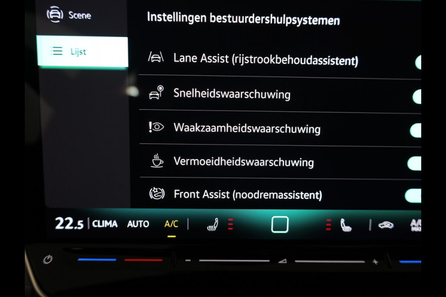 Volkswagen Golf 1.5 eTSI 50 Jahre Edition 150 pk Automaat (DSG) | Navigatie | Panoramadak | Parkeersensoren | Achteruitrijcamera | Matrix LED koplampen | Stoelverwarming | Volkswagen Golf 1.5 eTSI 50 Jahre Edition 150 pk Automaat (DSG) | Navigatie | Panoramadak | Parkeersensoren | Achteruitrijcamera | Matrix LED koplampen | Stoelverwarming |