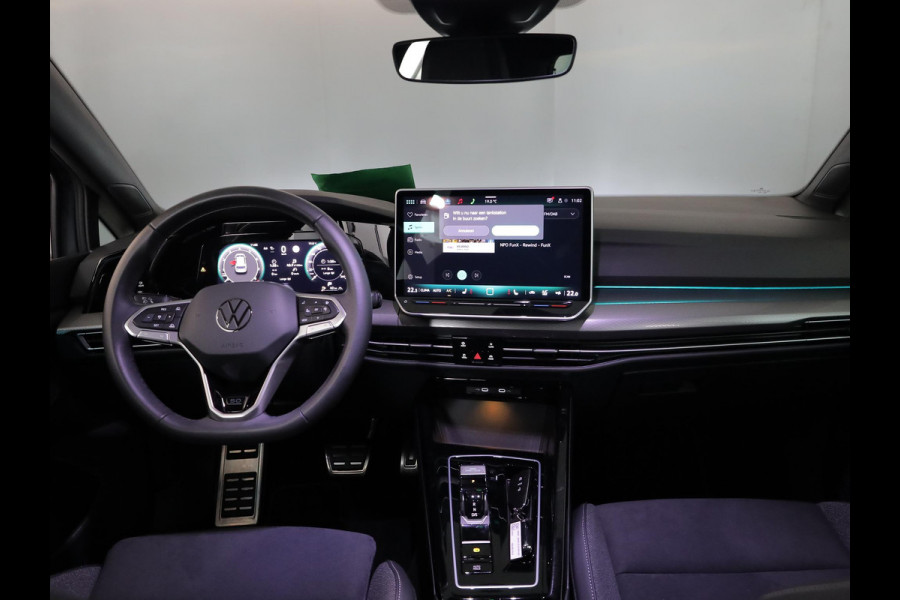 Volkswagen Golf 1.5 eTSI 50 Jahre Edition 150 pk Automaat (DSG) | Navigatie | Panoramadak | Parkeersensoren | Achteruitrijcamera | Matrix LED koplampen | Stoelverwarming | Volkswagen Golf 1.5 eTSI 50 Jahre Edition 150 pk Automaat (DSG) | Navigatie | Panoramadak | Parkeersensoren | Achteruitrijcamera | Matrix LED koplampen | Stoelverwarming |