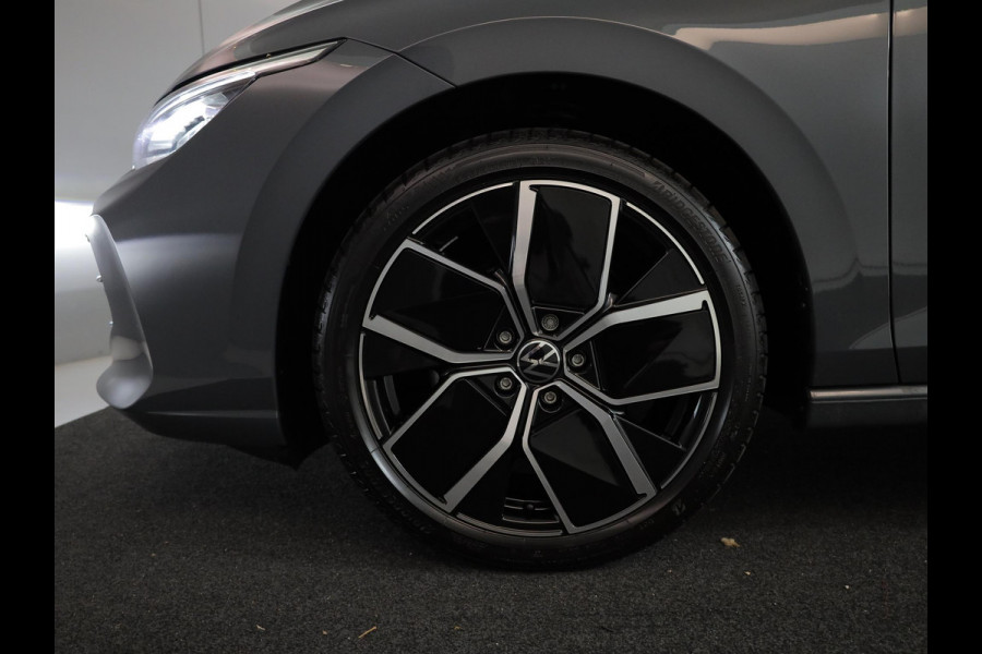 Volkswagen Golf 1.5 eTSI 50 Jahre Edition 150 pk Automaat (DSG) | Navigatie | Panoramadak | Parkeersensoren | Achteruitrijcamera | Matrix LED koplampen | Stoelverwarming | Volkswagen Golf 1.5 eTSI 50 Jahre Edition 150 pk Automaat (DSG) | Navigatie | Panoramadak | Parkeersensoren | Achteruitrijcamera | Matrix LED koplampen | Stoelverwarming |