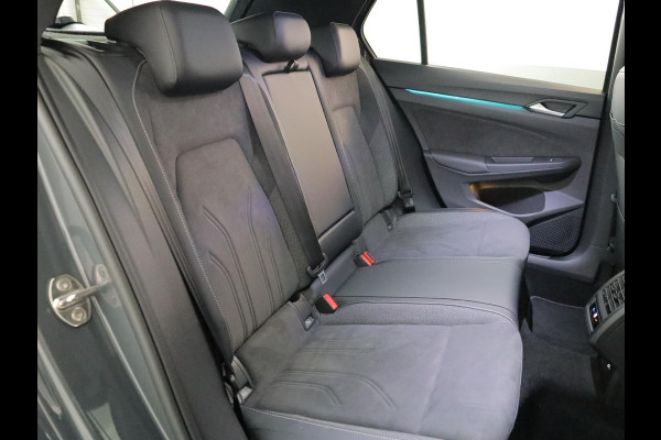 Volkswagen Golf 1.5 eTSI 50 Jahre Edition 150 pk Automaat (DSG) | Navigatie | Panoramadak | Parkeersensoren | Achteruitrijcamera | Matrix LED koplampen | Stoelverwarming | Volkswagen Golf 1.5 eTSI 50 Jahre Edition 150 pk Automaat (DSG) | Navigatie | Panoramadak | Parkeersensoren | Achteruitrijcamera | Matrix LED koplampen | Stoelverwarming |