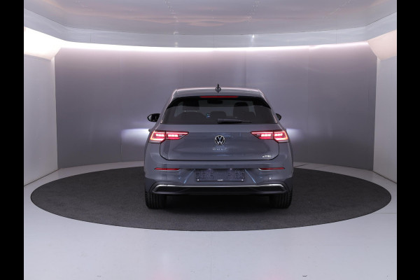Volkswagen Golf 1.5 eTSI 50 Jahre Edition 150 pk Automaat (DSG) | Navigatie | Panoramadak | Parkeersensoren | Achteruitrijcamera | Matrix LED koplampen | Stoelverwarming | Volkswagen Golf 1.5 eTSI 50 Jahre Edition 150 pk Automaat (DSG) | Navigatie | Panoramadak | Parkeersensoren | Achteruitrijcamera | Matrix LED koplampen | Stoelverwarming |