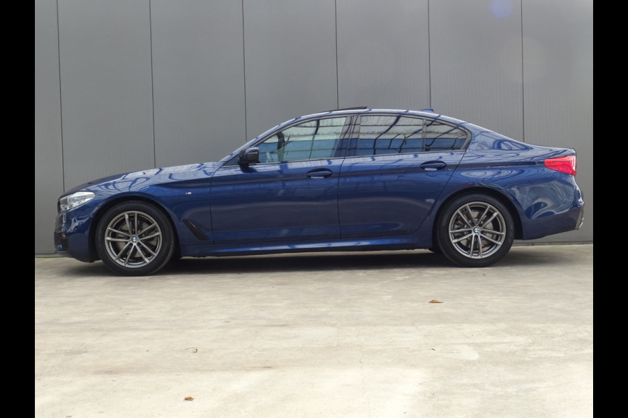 BMW 5 Serie 520i High Executive * LEER * M-PAKKET * DEALER ONDERH. !! BMW 5 Serie 520i High Executive * LEER * M-PAKKET * DEALER ONDERH. !!