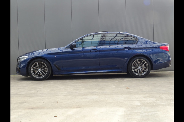 BMW 5 Serie 520i High Executive * LEER * M-PAKKET * DEALER ONDERH. !! BMW 5 Serie 520i High Executive * LEER * M-PAKKET * DEALER ONDERH. !!