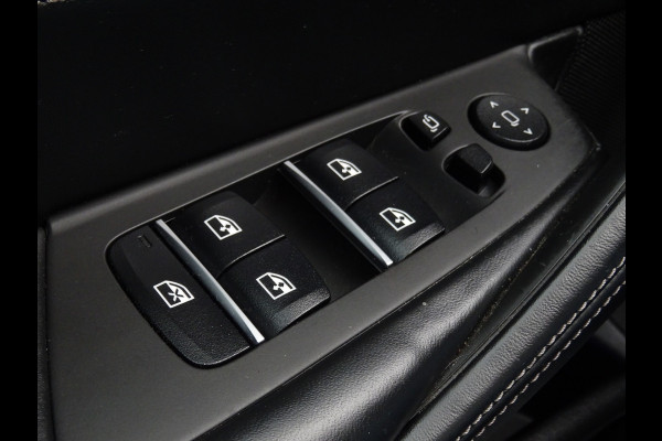 BMW 5 Serie 520i High Executive * LEER * M-PAKKET * DEALER ONDERH. !! BMW 5 Serie 520i High Executive * LEER * M-PAKKET * DEALER ONDERH. !!