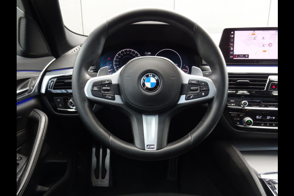 BMW 5 Serie 520i High Executive * LEER * M-PAKKET * DEALER ONDERH. !! BMW 5 Serie 520i High Executive * LEER * M-PAKKET * DEALER ONDERH. !!
