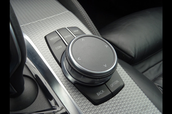 BMW 5 Serie 520i High Executive * LEER * M-PAKKET * DEALER ONDERH. !! BMW 5 Serie 520i High Executive * LEER * M-PAKKET * DEALER ONDERH. !!