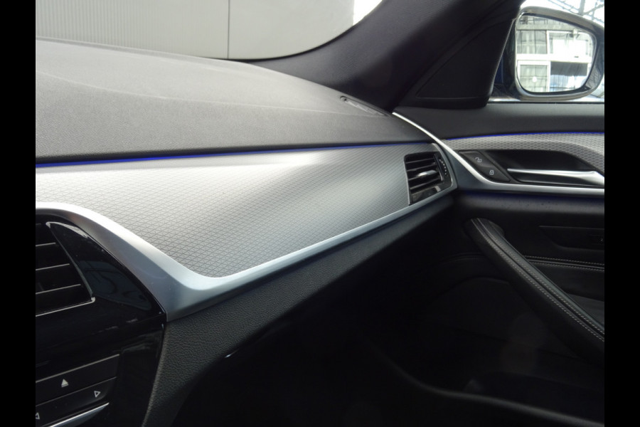 BMW 5 Serie 520i High Executive * LEER * M-PAKKET * DEALER ONDERH. !! BMW 5 Serie 520i High Executive * LEER * M-PAKKET * DEALER ONDERH. !!