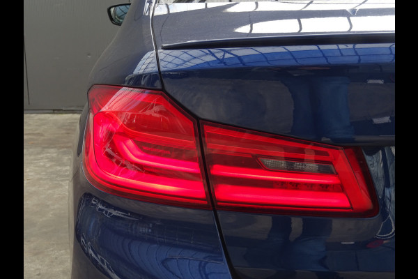 BMW 5 Serie 520i High Executive * LEER * M-PAKKET * DEALER ONDERH. !! BMW 5 Serie 520i High Executive * LEER * M-PAKKET * DEALER ONDERH. !!