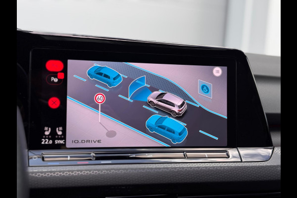 Volkswagen Golf 2.0 TSI GTI Pano/Memory/Matrix/H&K/HuD Volkswagen Golf 2.0 TSI GTI Pano/Memory/Matrix/H&K/HuD