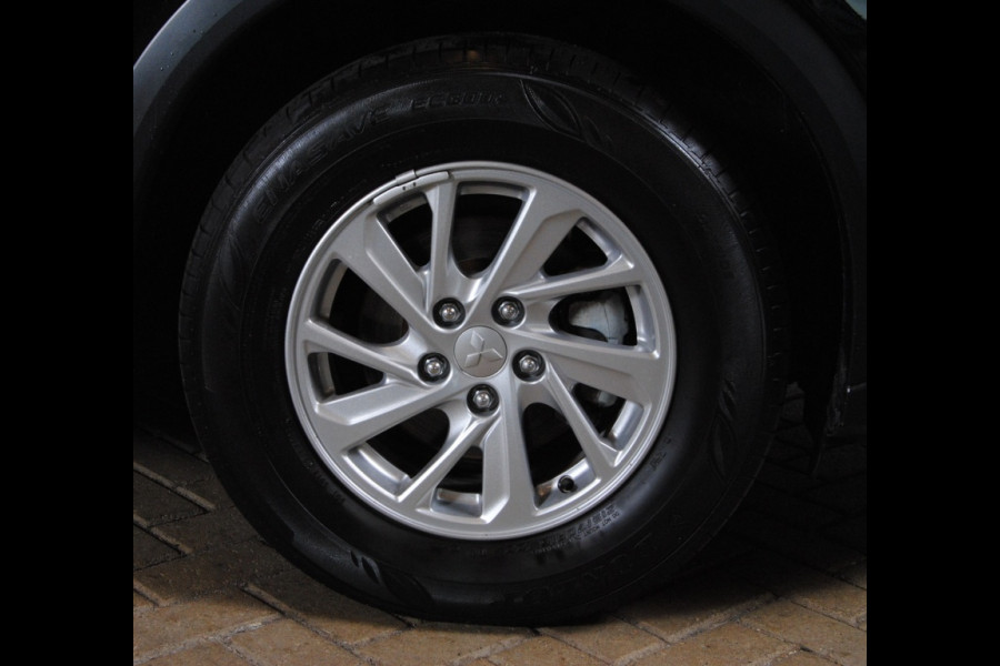 Mitsubishi Eclipse Cross 1.5 DI-T Pure Mitsubishi Eclipse Cross 1.5 DI-T Pure