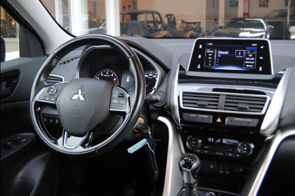 Mitsubishi Eclipse Cross 1.5 DI-T Pure Mitsubishi Eclipse Cross 1.5 DI-T Pure