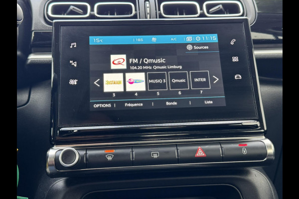 Citroën C3 1.2 PureTech Shine Business Cruise control Climate control LED Parkeersensoren plus camera Apple / Android Navigatie Citroën C3 1.2 PureTech Shine Business Cruise control Climate control LED Parkeersensoren plus camera Apple / Android Navigatie