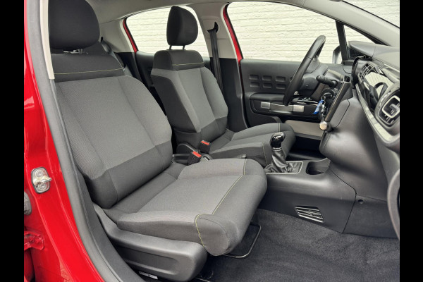 Citroën C3 1.2 PureTech Shine Business Cruise control Climate control LED Parkeersensoren plus camera Apple / Android Navigatie Citroën C3 1.2 PureTech Shine Business Cruise control Climate control LED Parkeersensoren plus camera Apple / Android Navigatie