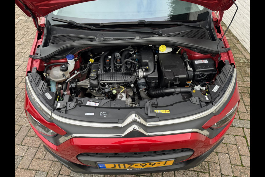 Citroën C3 1.2 PureTech Shine Business Cruise control Climate control LED Parkeersensoren plus camera Apple / Android Navigatie Citroën C3 1.2 PureTech Shine Business Cruise control Climate control LED Parkeersensoren plus camera Apple / Android Navigatie