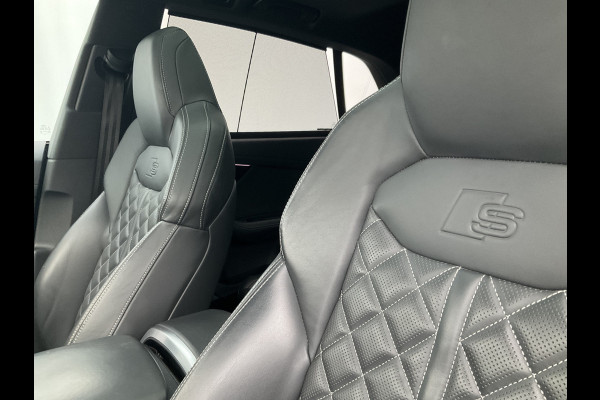 Audi SQ8 4.0 TDI NightVision Carboninleg B&O 4Wielsturing Sfeerverl HUD 360° Trekhaak Audi SQ8 4.0 TDI NightVision Carboninleg B&O 4Wielsturing Sfeerverl HUD 360° Trekhaak