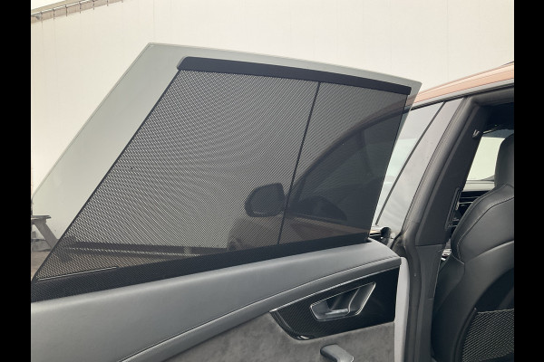 Audi SQ8 4.0 TDI NightVision Carboninleg B&O 4Wielsturing Sfeerverl HUD 360° Trekhaak Audi SQ8 4.0 TDI NightVision Carboninleg B&O 4Wielsturing Sfeerverl HUD 360° Trekhaak