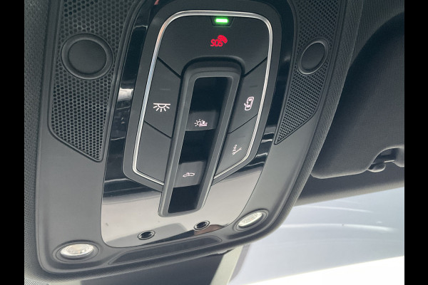 Audi SQ8 4.0 TDI NightVision Carboninleg B&O 4Wielsturing Sfeerverl HUD 360° Trekhaak Audi SQ8 4.0 TDI NightVision Carboninleg B&O 4Wielsturing Sfeerverl HUD 360° Trekhaak