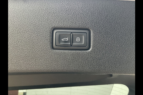 Audi SQ8 4.0 TDI NightVision Carboninleg B&O 4Wielsturing Sfeerverl HUD 360° Trekhaak Audi SQ8 4.0 TDI NightVision Carboninleg B&O 4Wielsturing Sfeerverl HUD 360° Trekhaak