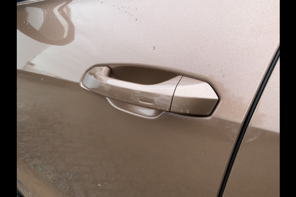 Audi SQ8 4.0 TDI NightVision Carboninleg B&O 4Wielsturing Sfeerverl HUD 360° Trekhaak Audi SQ8 4.0 TDI NightVision Carboninleg B&O 4Wielsturing Sfeerverl HUD 360° Trekhaak