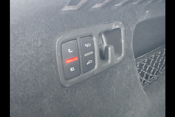 Audi SQ8 4.0 TDI NightVision Carboninleg B&O 4Wielsturing Sfeerverl HUD 360° Trekhaak Audi SQ8 4.0 TDI NightVision Carboninleg B&O 4Wielsturing Sfeerverl HUD 360° Trekhaak